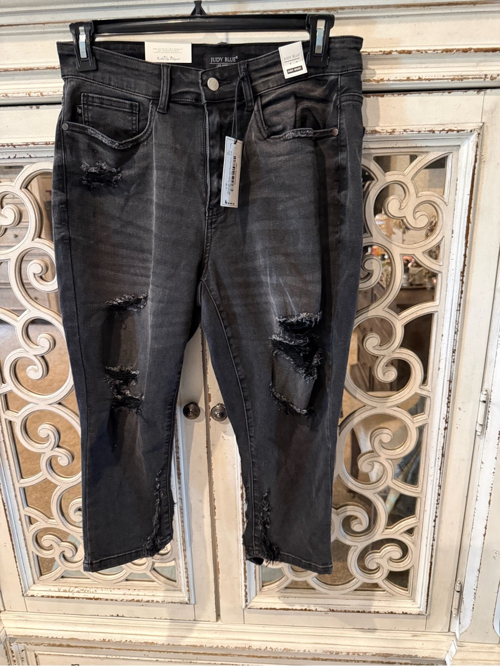 Judy Blue Black Distressed Ankle Crop Jeans